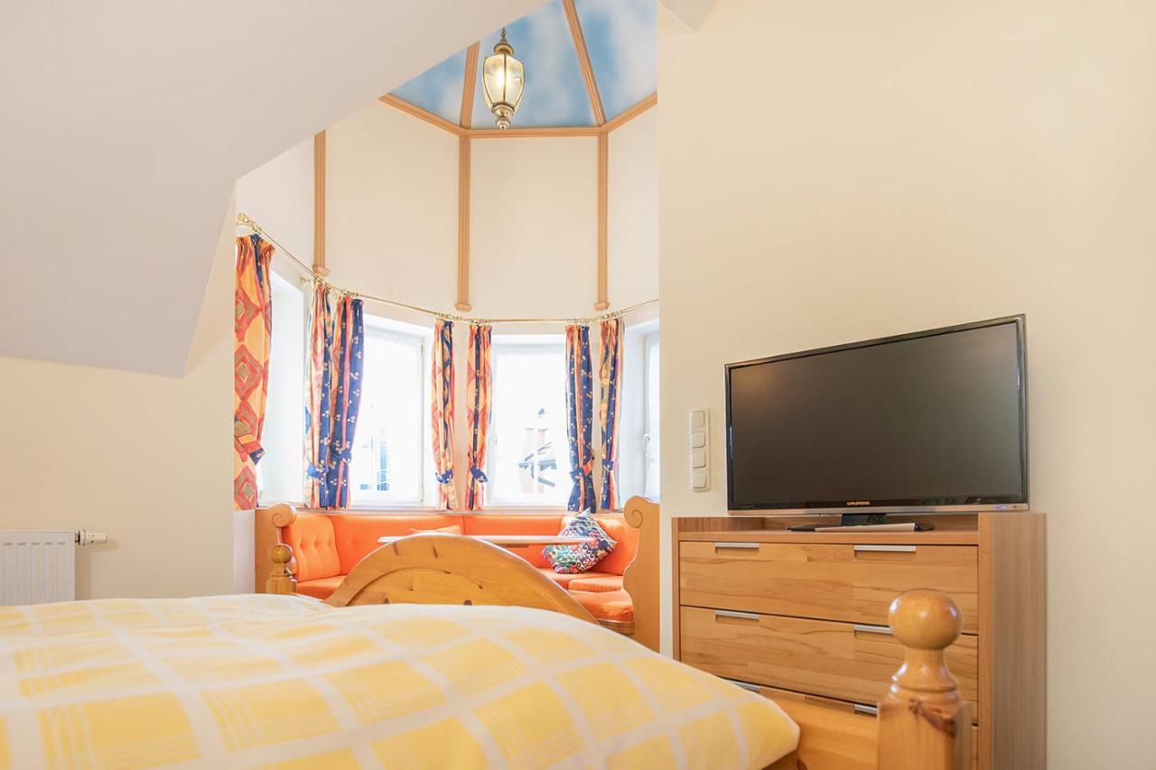 Koenig Ludwig Design Hotel Neu Zimmer Mit Sauna Oder Whirlpool Oder Mehr Altötting Eksteriør bilde