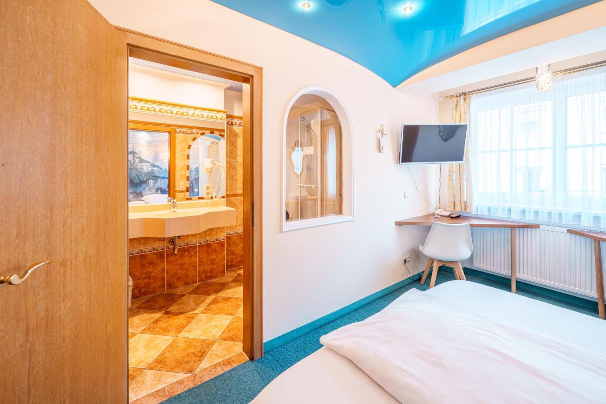 Koenig Ludwig Design Hotel Neu Zimmer Mit Sauna Oder Whirlpool Oder Mehr Altötting Eksteriør bilde